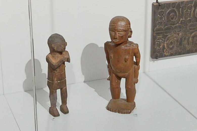 Stylistic Expressions: Hunters' and Seamen’s Artifacts(25-26)