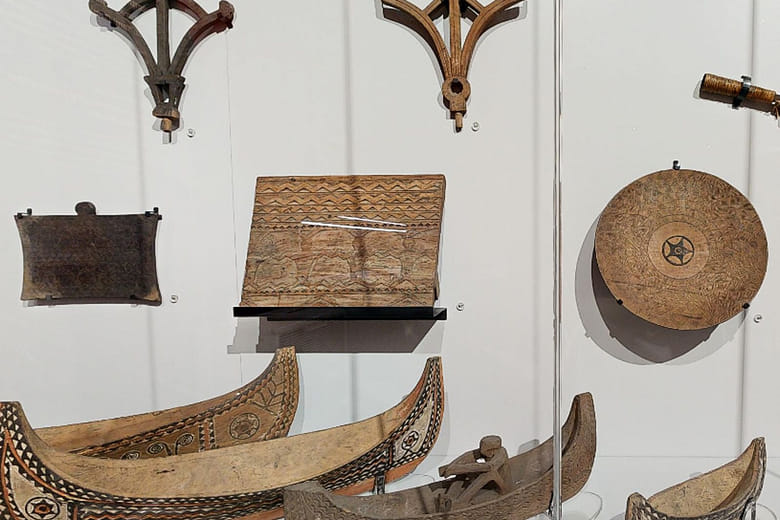 Stylistic Expressions: Hunters' and Seamen’s Artifacts(6-8)