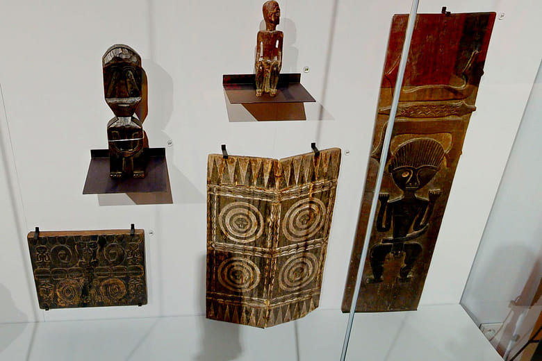 Stylistic Expressions: Hunters' and Seamen’s Artifacts(29-31)