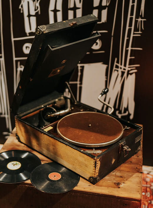 HMV 101 Portable Gramophone