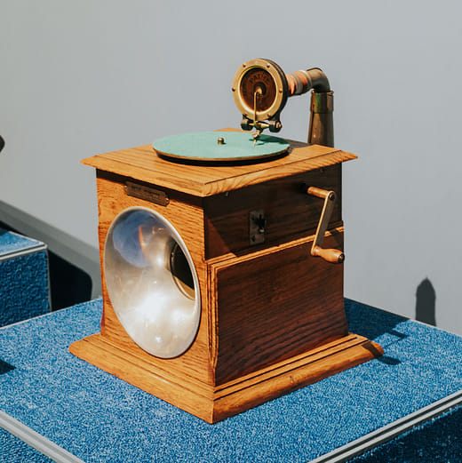 "PATHE JEUNESSE  Diamond Needle Gramophone"