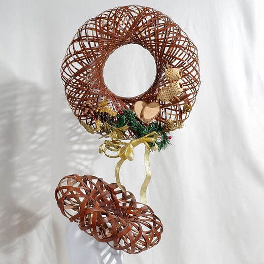 這仍然不是帽子  Ceci continue de ne pas être un chapeau