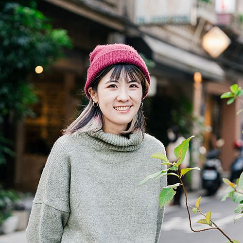 不賣悲情，是因為能同理傷痛──台南妹仔ayo讓說台語好玩又自然