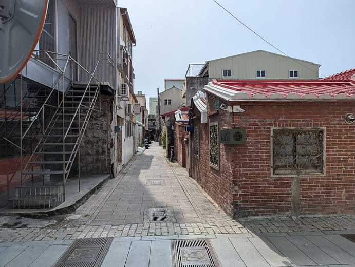 【J】寬街與北街交接的十字大街