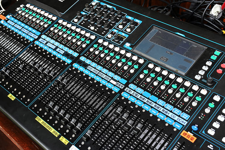 空間中的殘響迴盪：教堂聲學設計的挑戰