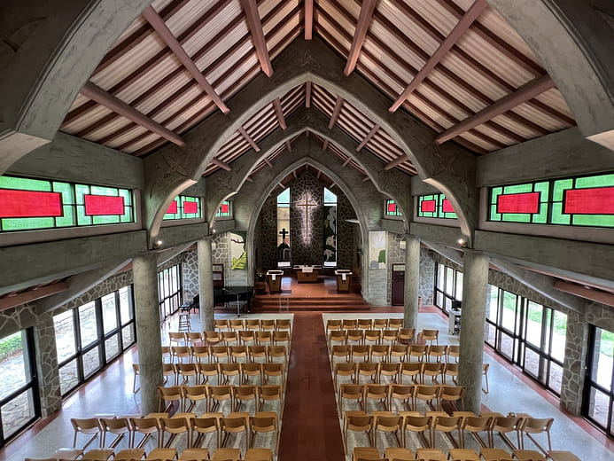 從祭壇到閣樓｜通往管風琴所在