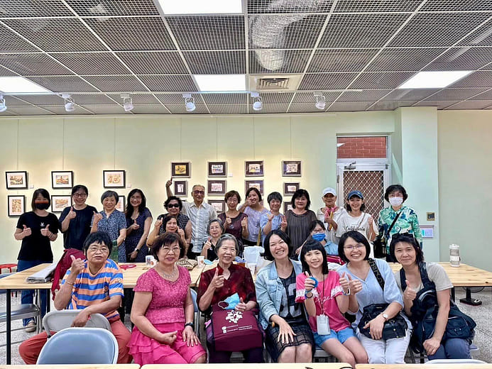 展覽邀請卡與現場樣貌