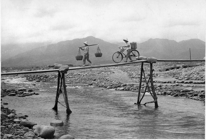 頭前溪過樹板橋之二