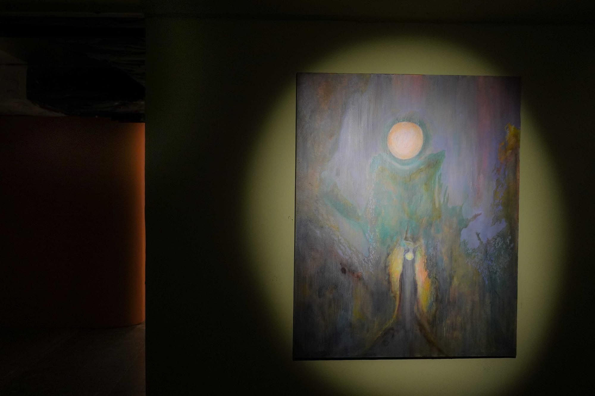 她們相連和包圍