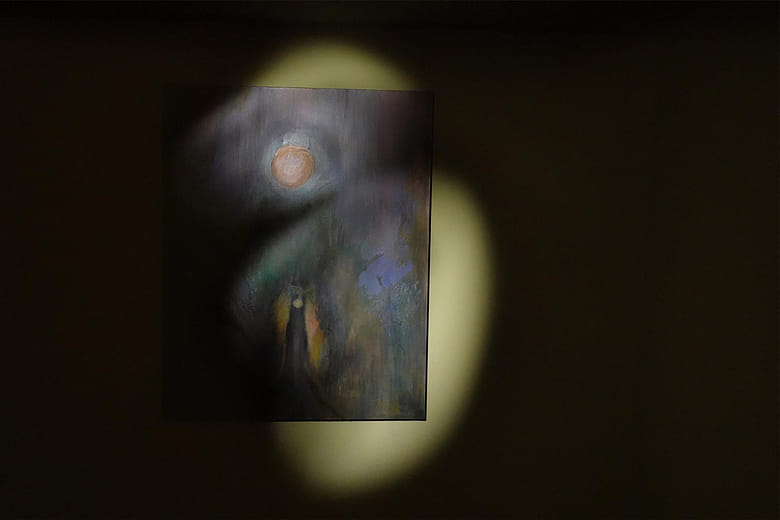 她們相連和包圍