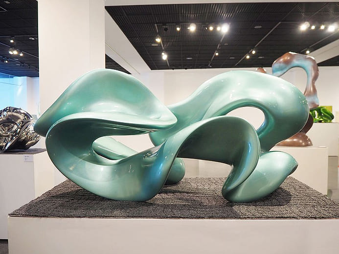 祥龍獻瑞 Auspicious Dragon