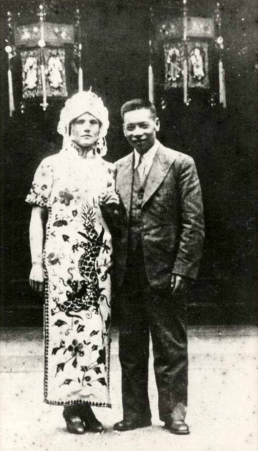 經國先生夫婦的結婚照 A wedding photo of Chiang Ching-kuo and Faina