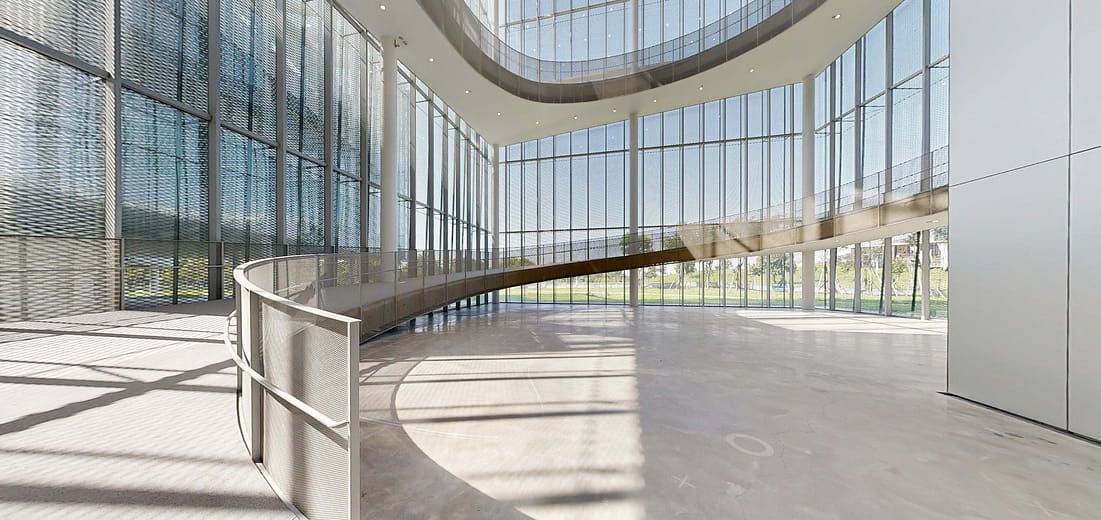 美術館大廳空間