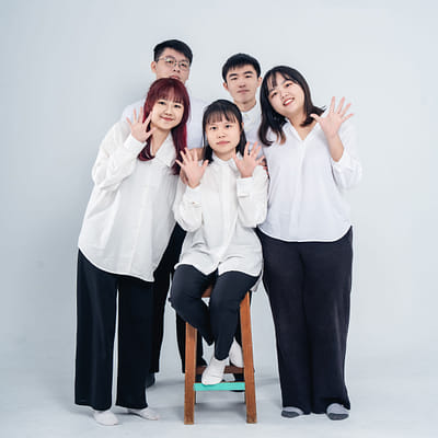 洪丞漢、郭庭瑀、鄭茹安、郭修銘、吳佩衫