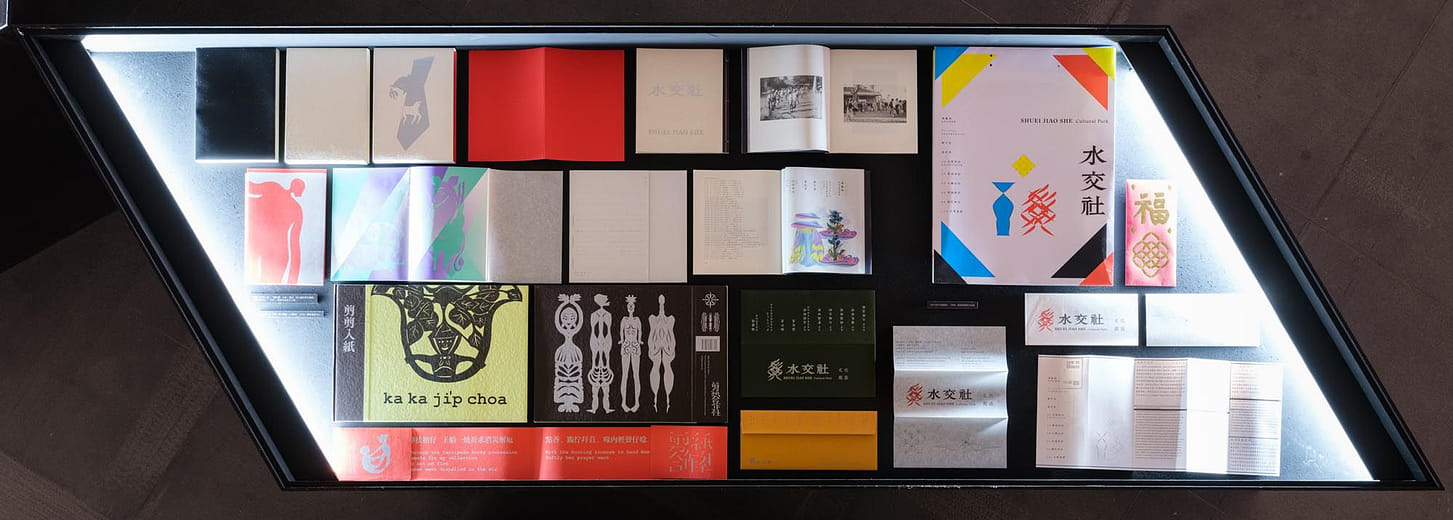 何佳興作品展示桌