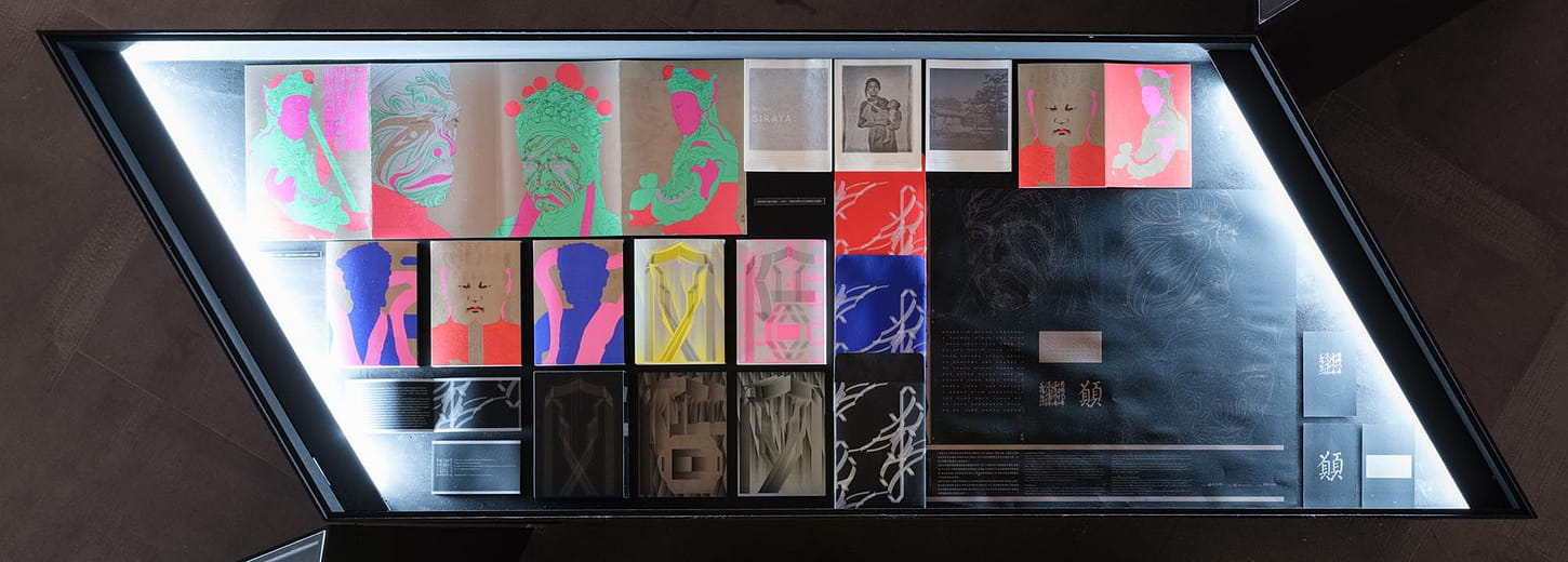 何佳興作品展示桌