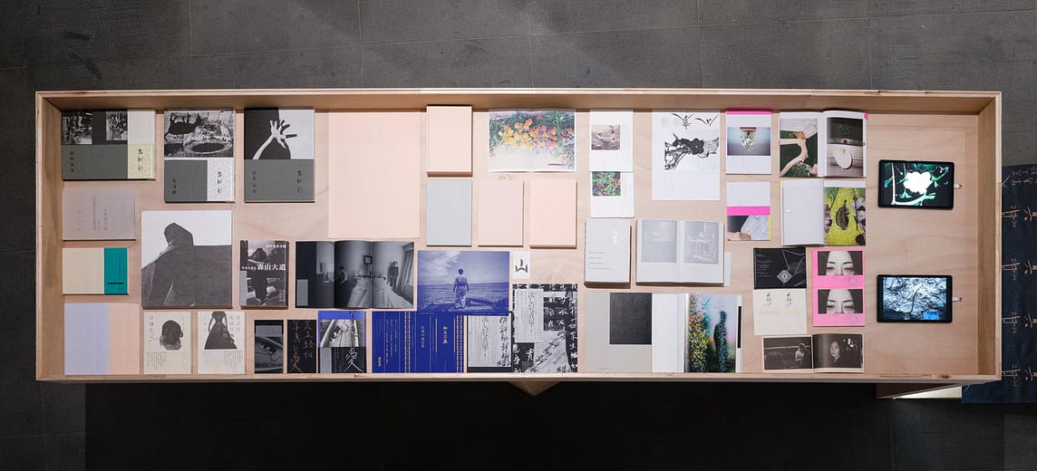 何佳興作品展示桌