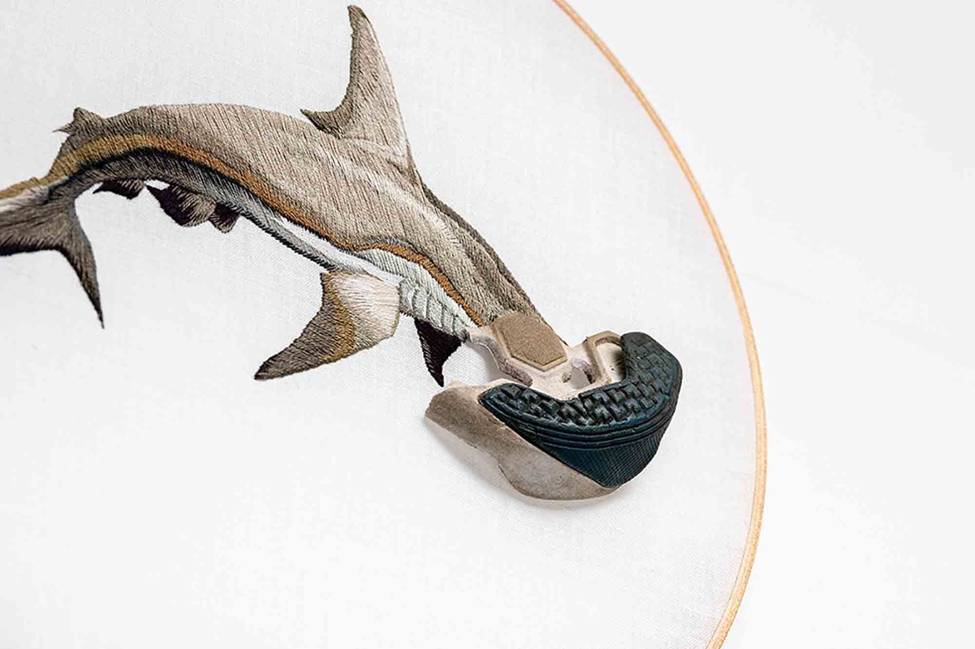 錘頭雙髻鯊Sphyrna zygaena｜禽獸不如－2020台灣美術雙年展｜ARTOGO 帶你看展, image size:2000x1331