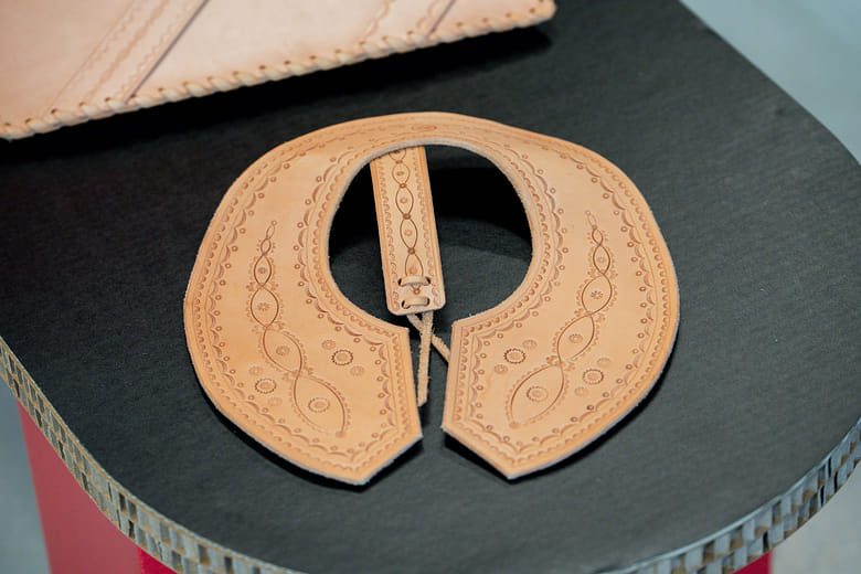 TRADITIONAL LEATHER ACCESSORIES