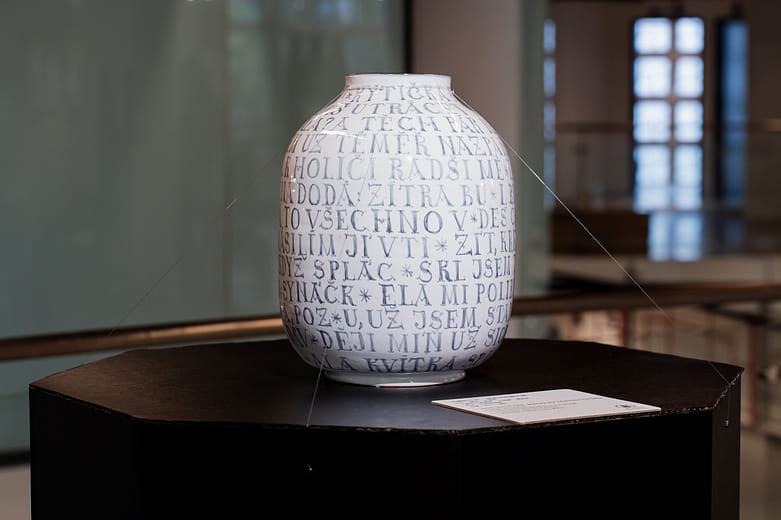 VASE WITH THE JAROSLAV SEIFERT'S POEM
