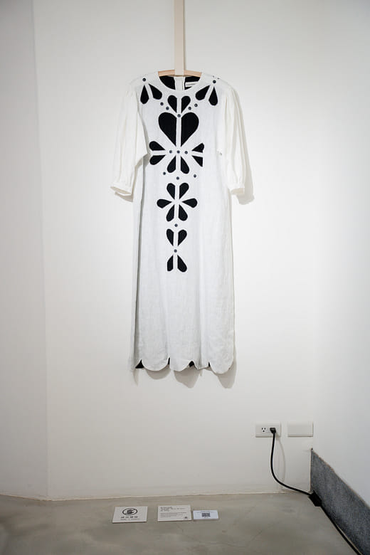 DRESS FOR BROKENHEARTED WOMAN