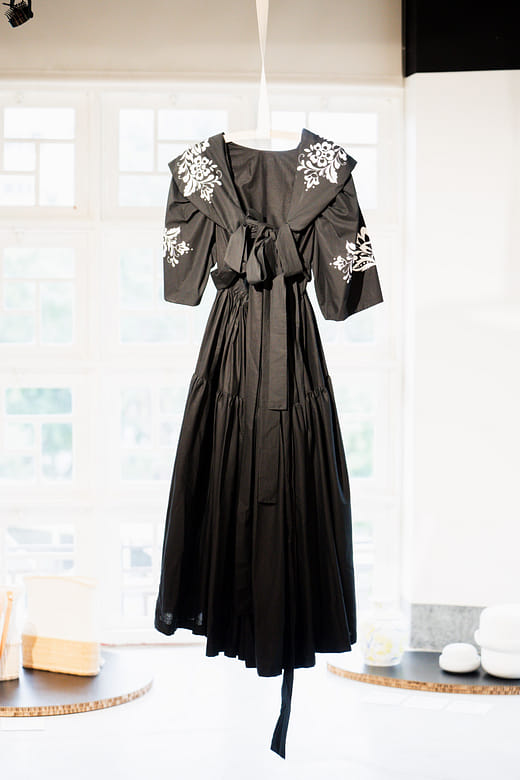 DRESS