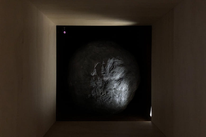 返復，與畫廊地板 Infinite, and gallery’s floor