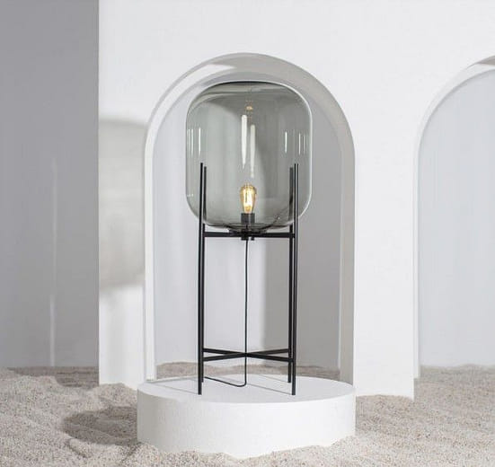 玻璃家具於現代生活中的應用