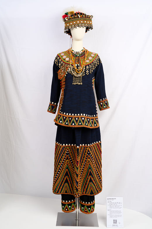 排灣族傳統服飾 Qinatjapi lungpau