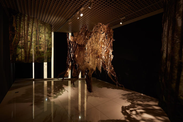 入山 Into the Mountains