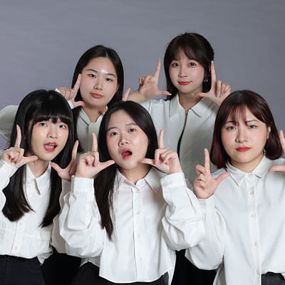 銘傳大學 商業設計學系 第 32 屆畢業展形象組