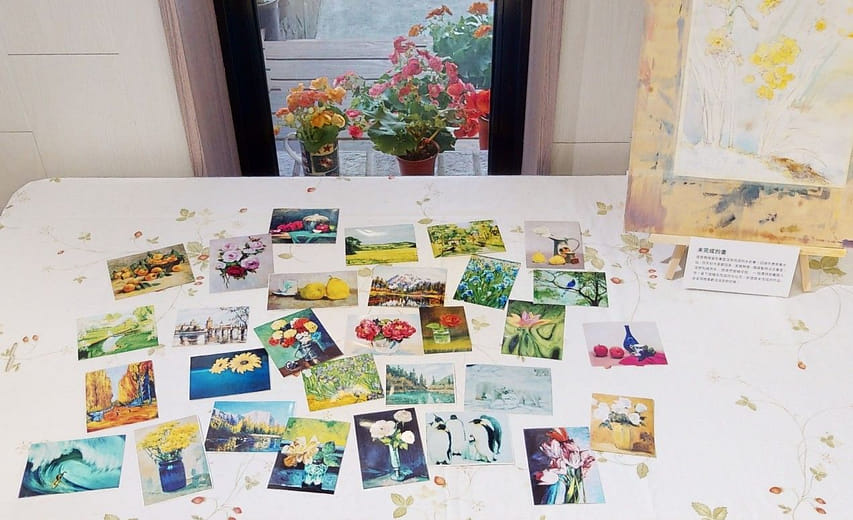 未完成的畫（水仙花）的桌面