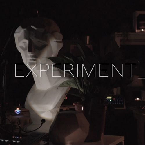 少年啊，你在那望遠鏡中看到了什麼？