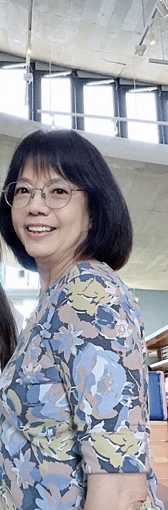 紅花青春了白牆