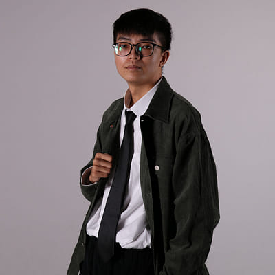 周弘翔