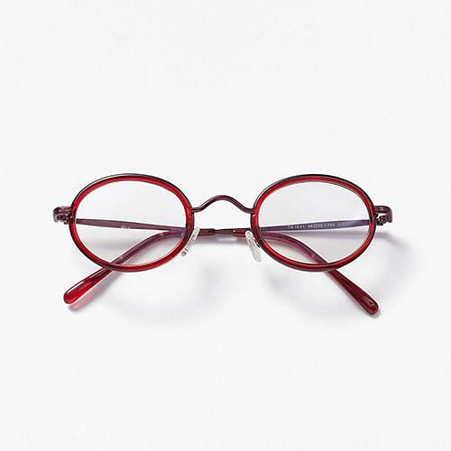 Chang Yu-sheng’s eyeglasses and his promotional photo for Duplicity album