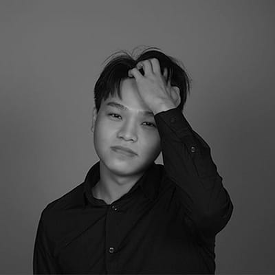 徐一中 YI-ZHONG XU