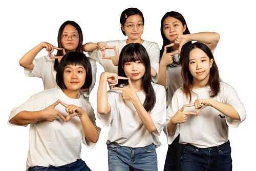 徐家語、陳慧玲、劉佳欣、鄭詠婕、文晶泫、林育萱