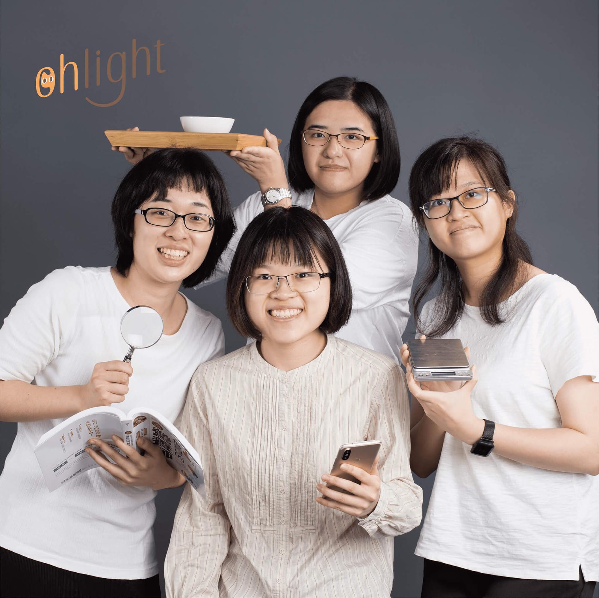 江芊萱、江柏萱、林昱婷、莊佳靜