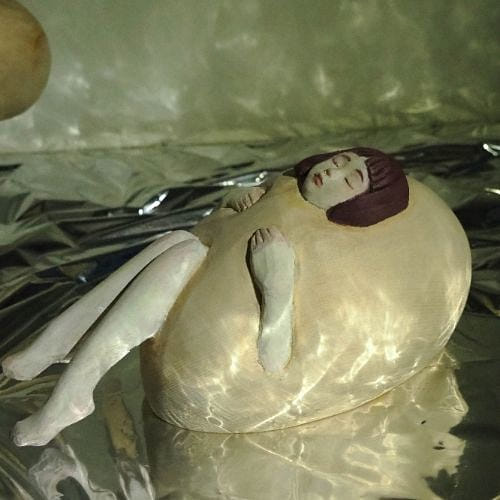 在思緒之海裡沉浮