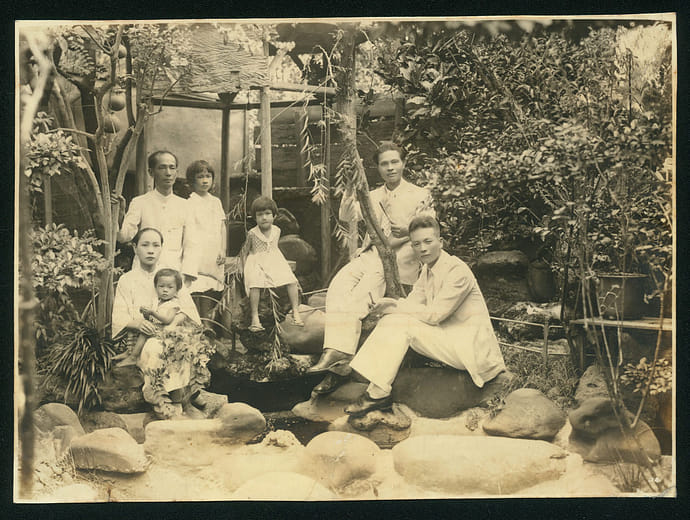 陳澄波與琳瑯山閣主人張李德和合影