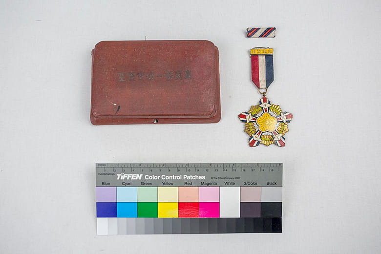 克難英雄紀念章