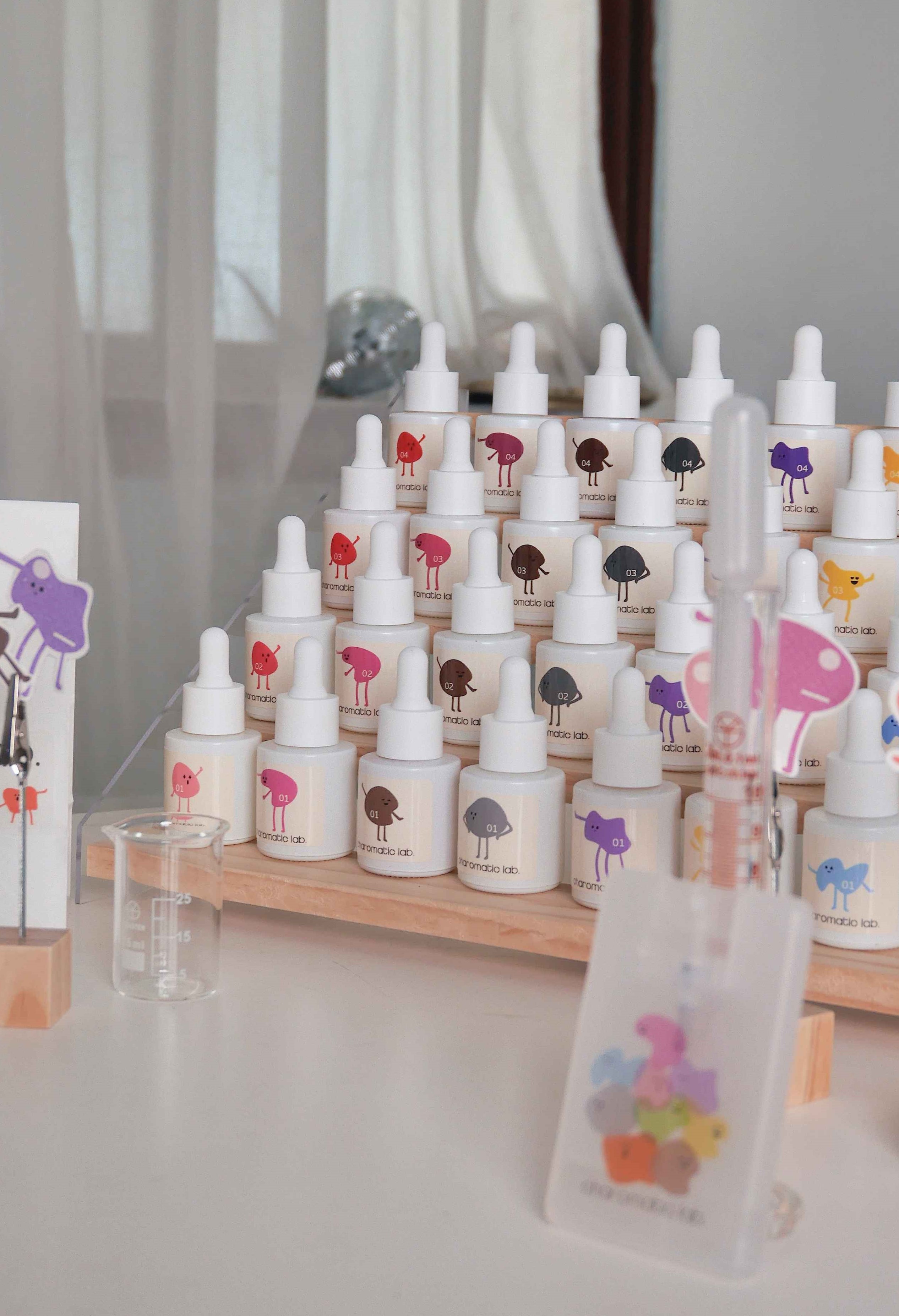 charomatic lab.｜色彩調香實驗室