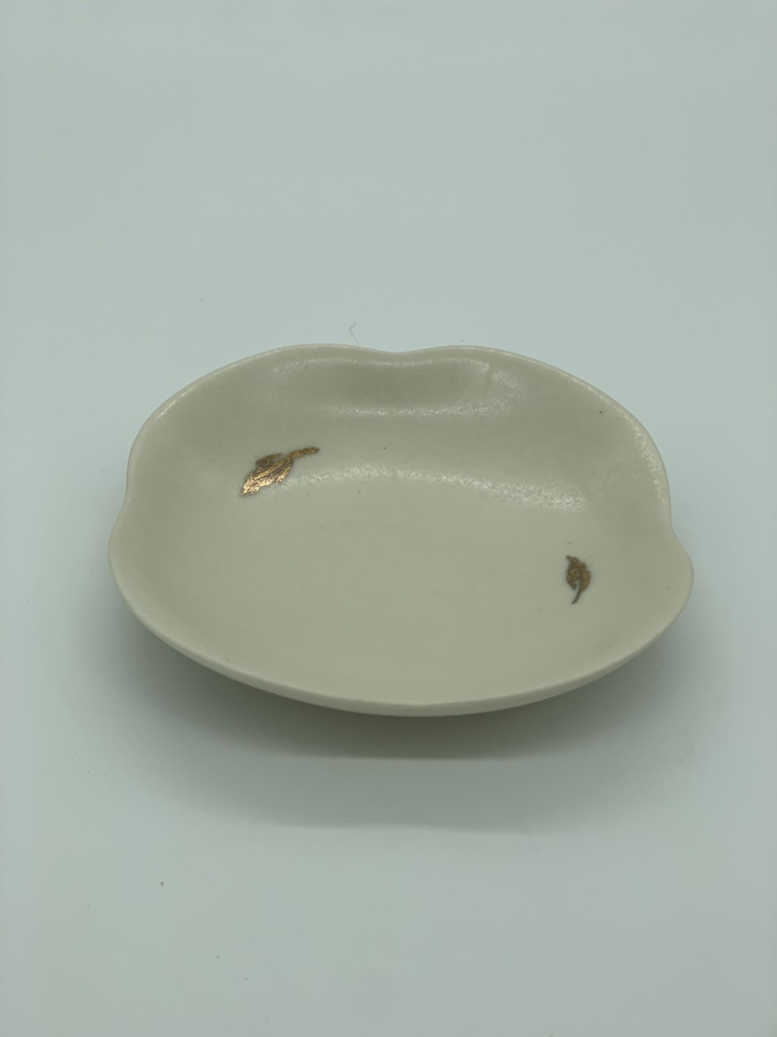 金色雙葉碟 (米色)