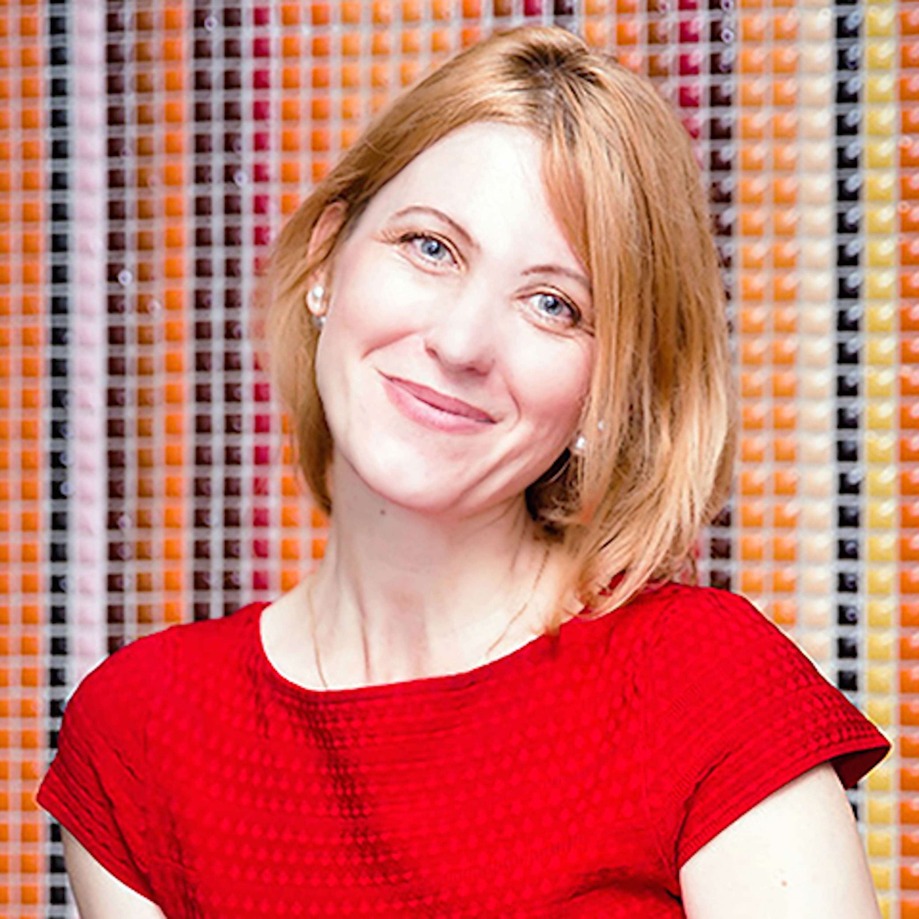 Annie Ivanova 易安妮